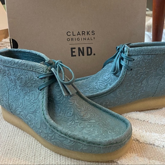 Clark's Originals x END | Oxford Flowers | Wallabee Boot